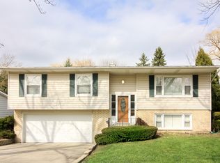 604 Bernard Dr, Buffalo Grove, IL 60089