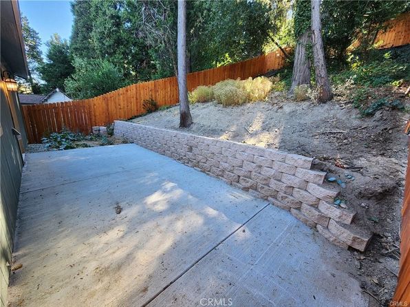 23511 Lake Dr, Crestline, CA 92325