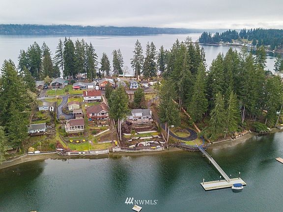 5th image of 341 E Treasure Island Dr