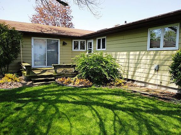 Back of Home w/Deck off FR