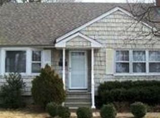 1381 Chelsea Rd, Wantagh, NY 11793
