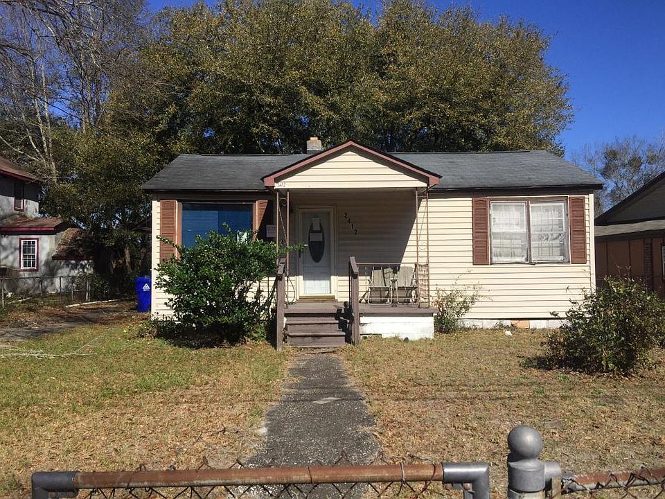 1st image of 2412 Lupine St