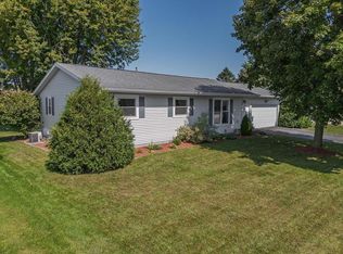 1550 Locust Ln, Prairie Du Sac, WI 53578