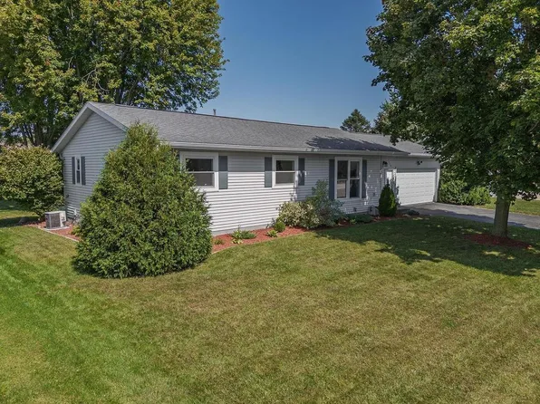 1550 Locust Lane, Prairie Du Sac, WI 53578