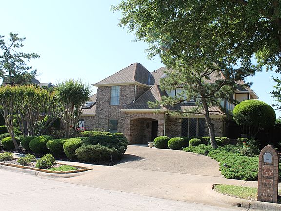 2nd image of 3820 Portsmouth Cir