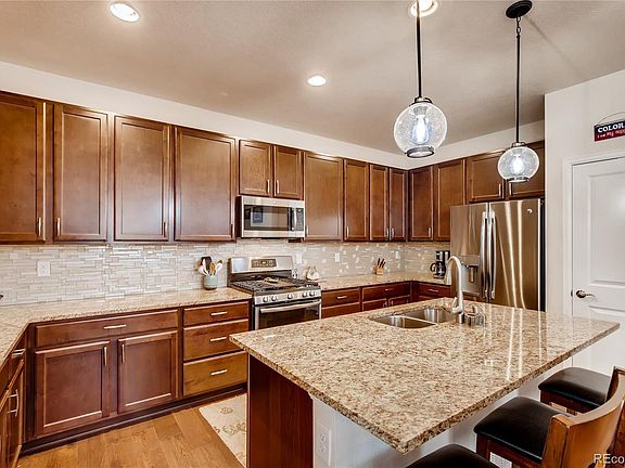 5th image of 511 E Hinsdale Ave