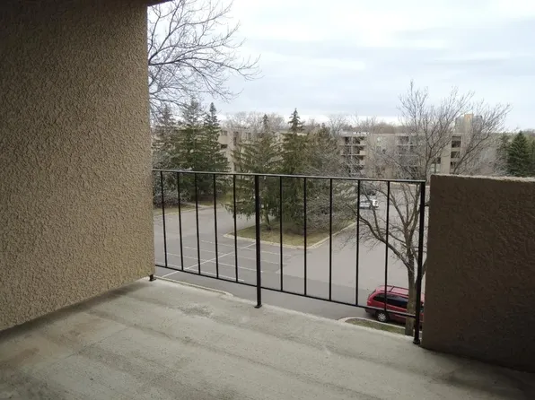 6670 Vernon Ave, Edina, MN