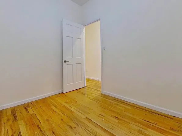 1299 First Avenue image 4 of 9