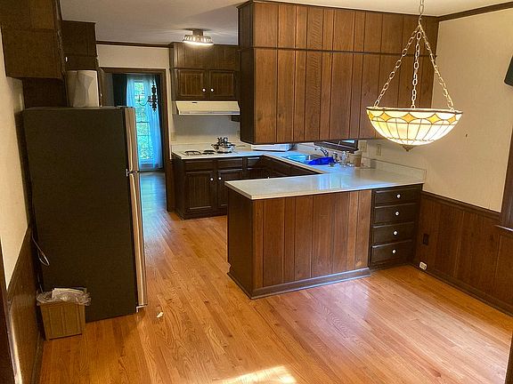 4th image of 204 Parkmont Dr