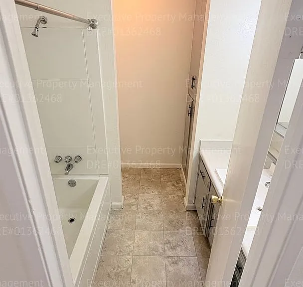 2425 Westholme Blvd — Photo 20