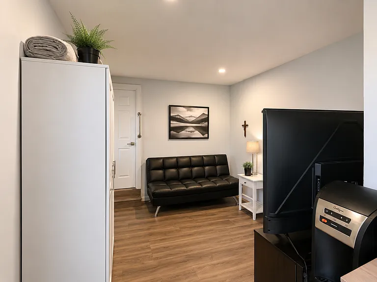 Studio with full bathroom
