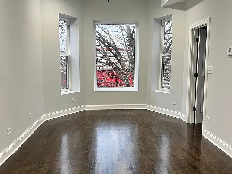 2840 W Fulton St #2 — Photo 3