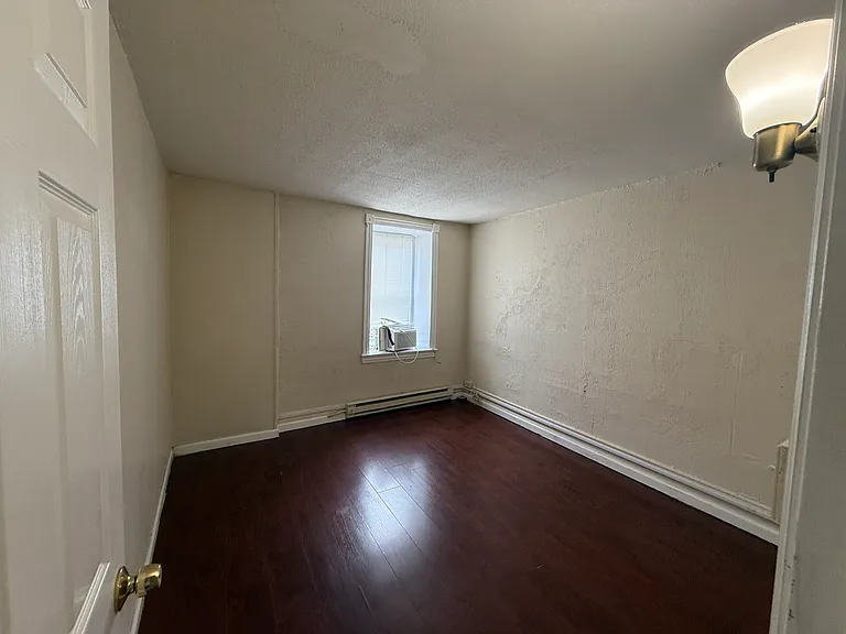 387 W Liberty St #3 — Photo 8