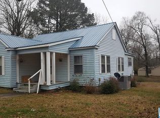 902 Comer Ave, Pell City, AL 35125