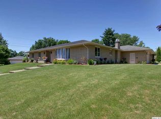 2138 E Wilmar Dr, Quincy, IL 62301