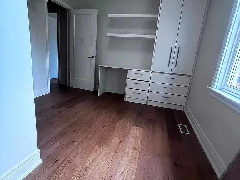 1285 Rebecca St — Photo 11