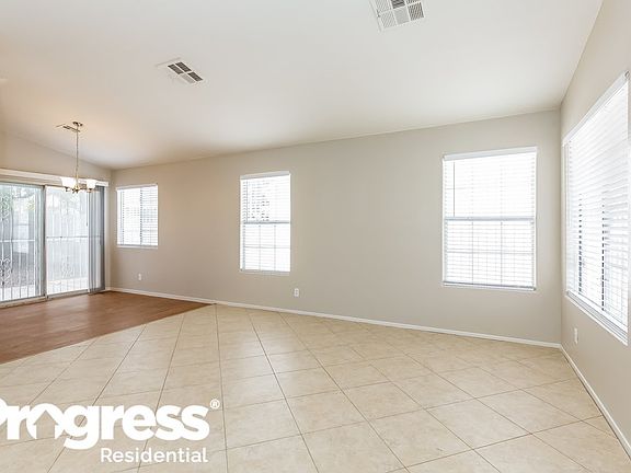 3rd image of 1832 La Villa Dr
