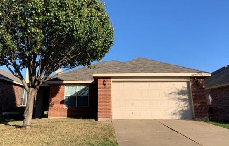1st image of 825 Iona Dr