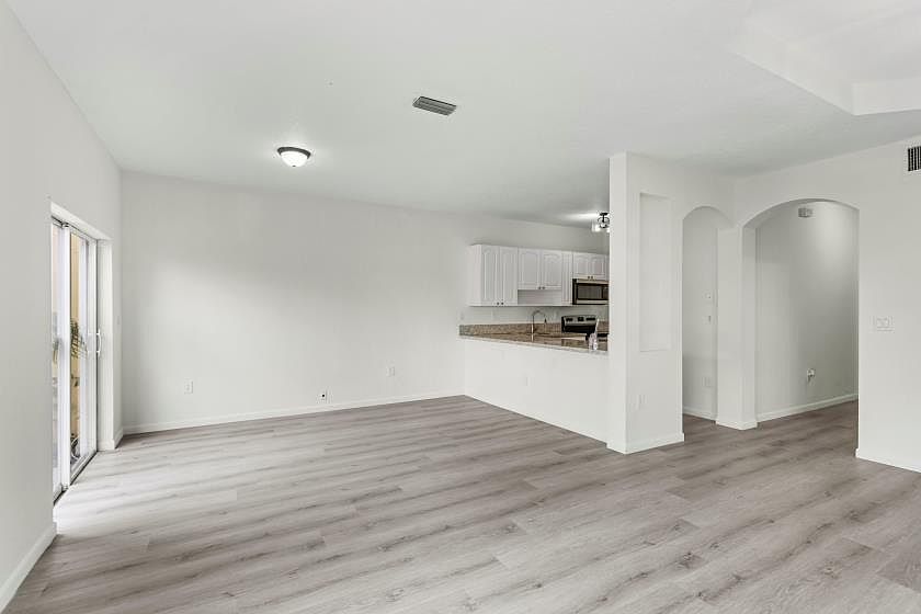 1st image of 5090 SW 136 Avenue