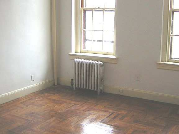 2nd image of 141 Essex St APT 1C