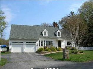 40 Hilltop Dr, Shelton, CT 06484