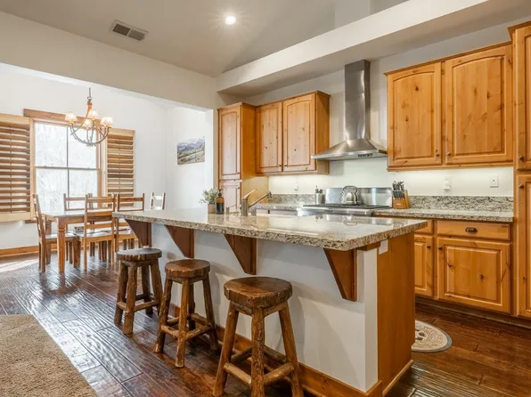 1123 Pyramid Peak Dr APT 1123, Mammoth Lakes, CA 93546