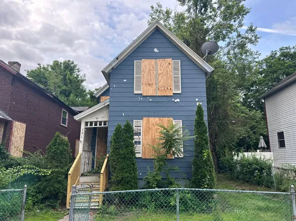 191 Tyler St, Springfield, MA 01109