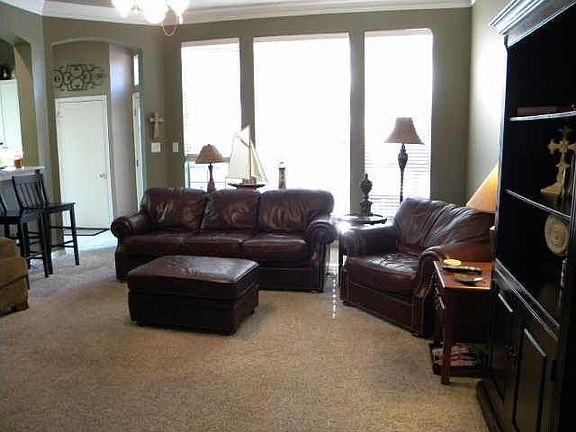 3rd image of 1411 Bel Air Dr