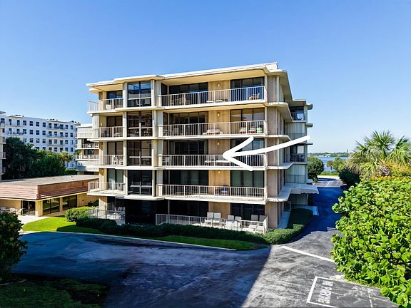 2nd image of 3200 S Ocean Boulevard #D-301