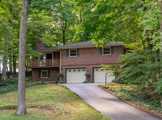 2837 Elm Dr, Springfield, OH 45504