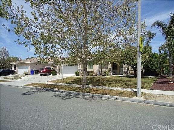 3rd image of 17370 Madrone St