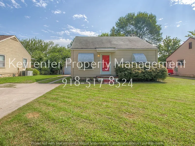 729 N Florence Pl — Photo 1