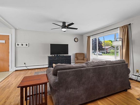 4th image of 274 Greeley STREET
