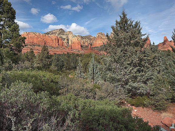 INCREDIBLE RED ROCK VIEWS