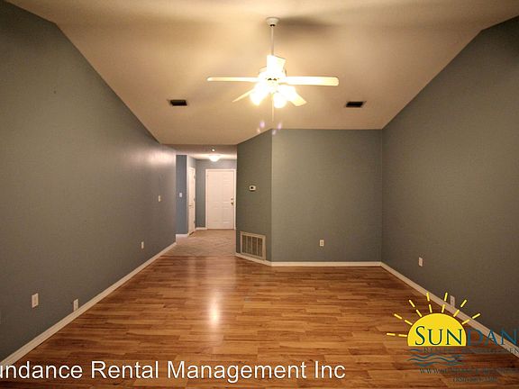 2nd image of 1885 Greystone Ln