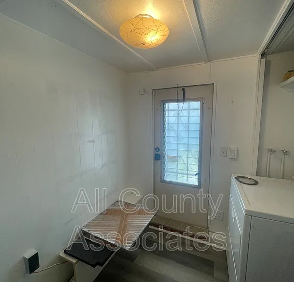 2132 Kepner Dr — Photo 3