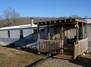 1694 Peterson Rd, Greenback, TN 37742