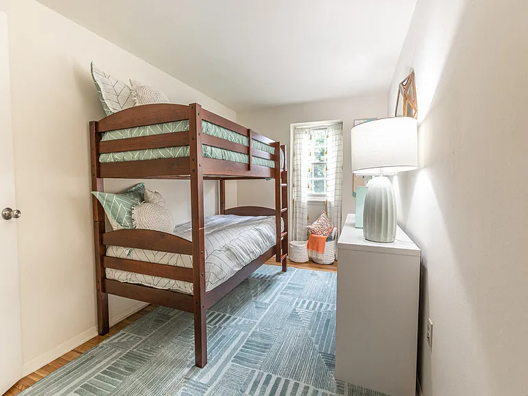 Somerset Woods Townhomes — Photo 11