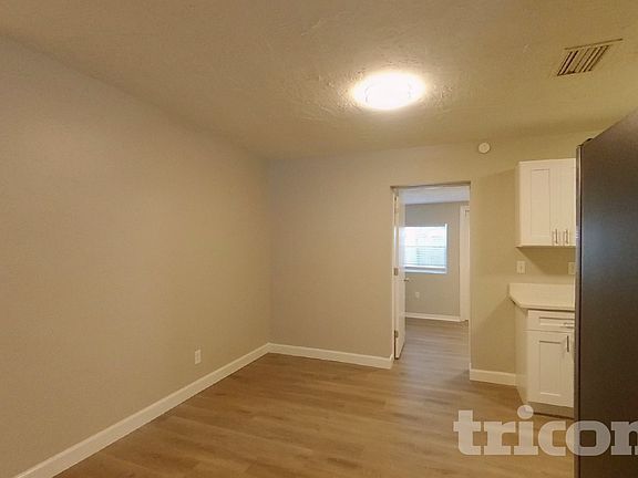 4th image of 939 14th Ave SW