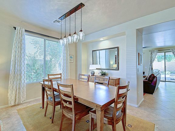 4th image of 4919 E Colonial Dr