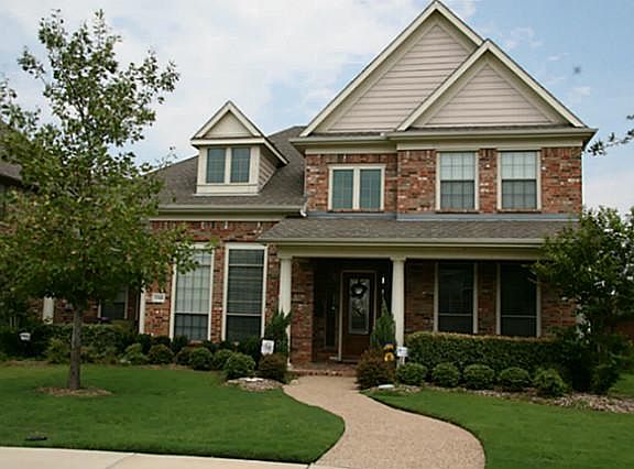 2nd image of 2348 Lady Cornwall Dr