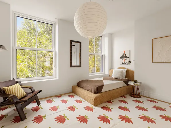 205 Clinton Street image 31 of 38