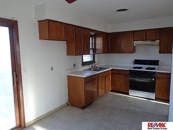 3rd image of 2208 Andies St