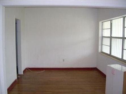 2nd image of 820 NW 18th Ave