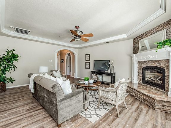 5th image of 37862 Rosemead Dr