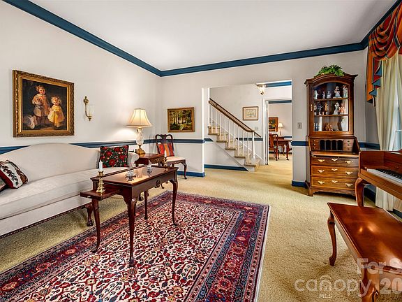 5th image of 277 Forest Hills Cir