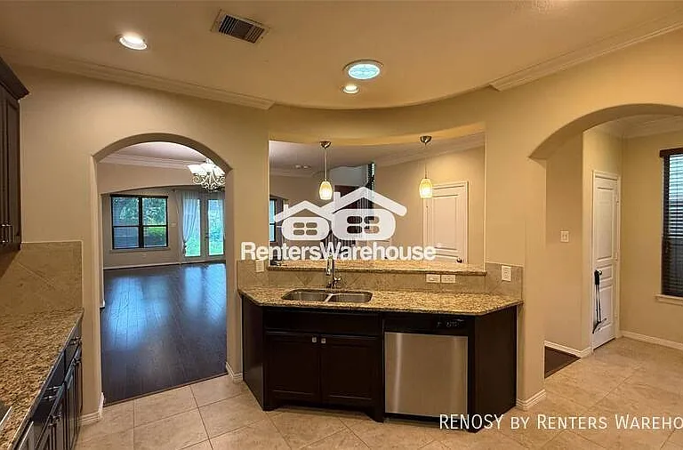 829 W 26th St — Photo 3