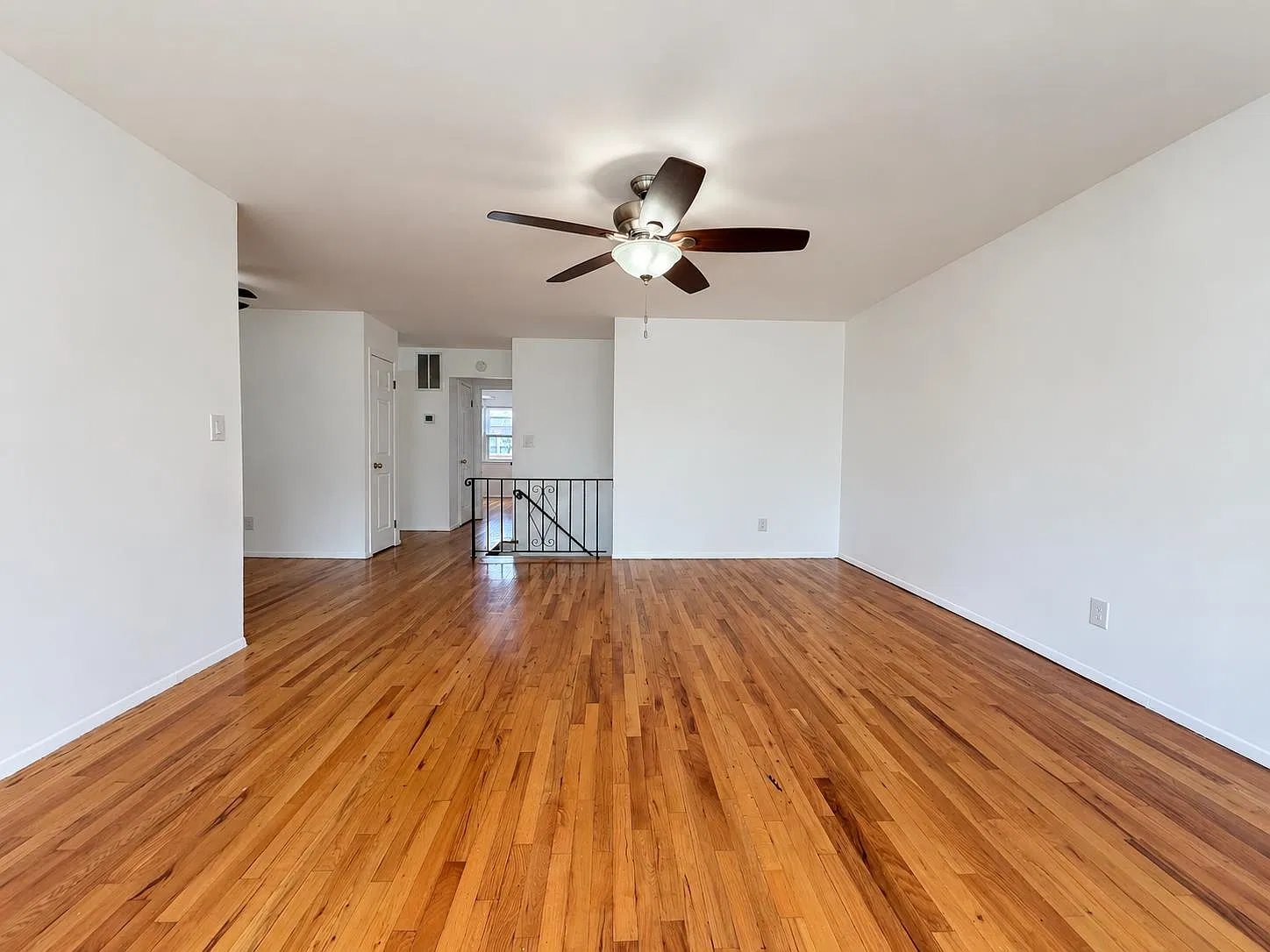 2 bed, 1.0 bath, 1400 sqft, $2,500 — Photo 3