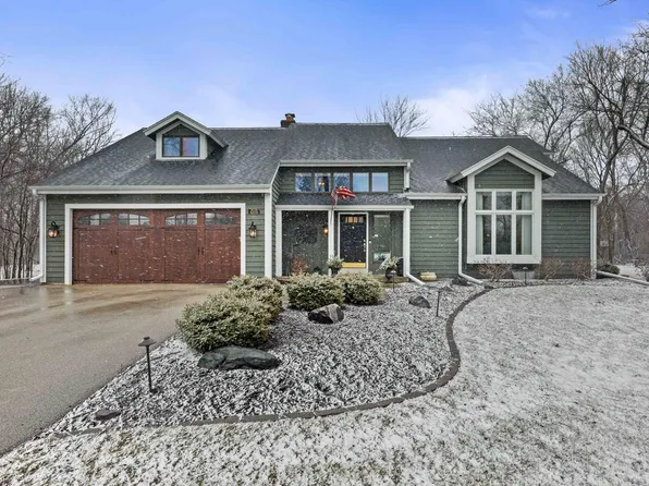W278N2720 Rocky Point ROAD, Pewaukee, WI 53072