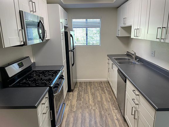 4th image of 717 N Clementine St #D